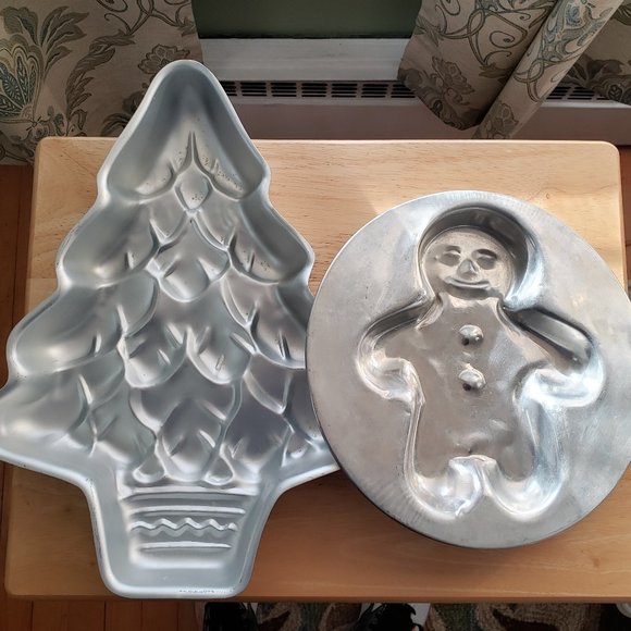 EUC vintage Wilton Christmas cake pans - Picture 6 of 7